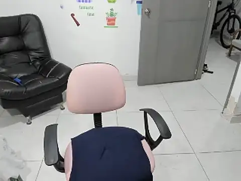 nicoledavis online show from February 2025 03:45:01 AM