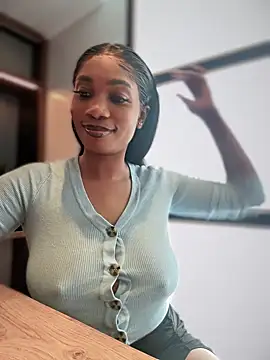 Snapshot of __Nessa__ chatting on October 2025 11:19:01 AM   Nessa   online show from October 2025 11:19:01 AM