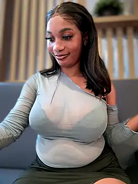 Snapshot of __Nessa__ chatting on October 2025 11:33:01 AM   Nessa   online show from October 2025 11:33:01 AM