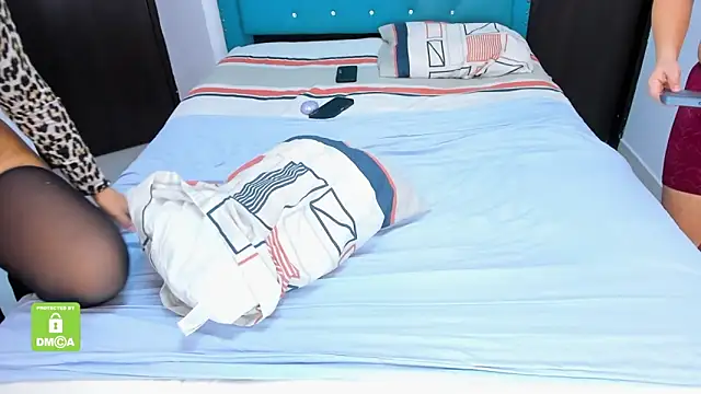 Squirt couple online show from October 2025 03:13:02 PM