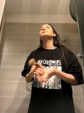 IrisBlues online show from December 2025 05:19:02 PM