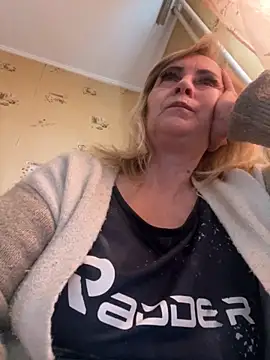 Irina2909xh online show from October 2025 06:12:01 AM