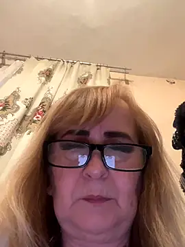 Irina2909xh online show from October 2025 10:10:01 PM