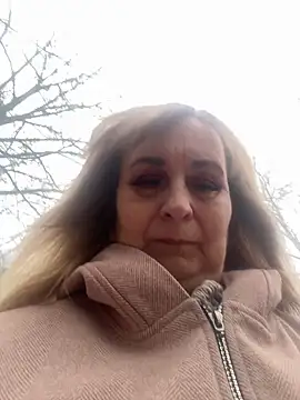 Irina2909xh online show from March 2026 01:37:02 PM