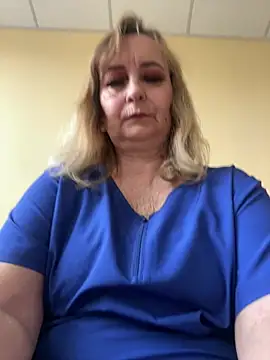 Irina2909xh online show from April 2026 08:42:01 AM