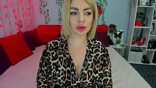 Snapshot of LunaBellucci chatting on January 2026 11:58:02 AM LunaBellucci online show from January 2026 11:58:02 AM