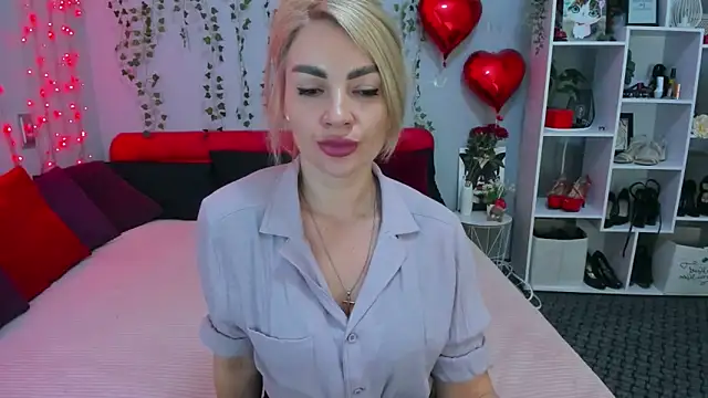 Snapshot of LunaBellucci chatting on March 2026 09:14:02 AM LunaBellucci online show from March 2026 09:14:02 AM