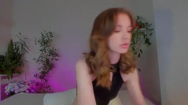 Snapshot of Masha_01 chatting on December 2024 02:44:02 AM Masha 01 online show from December 2024 02:44:02 AM