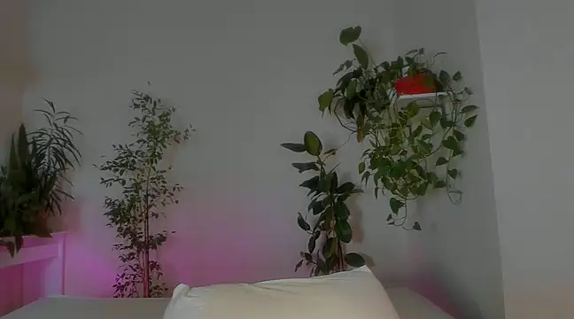 Snapshot of Masha_01 chatting on February 2025 11:34:01 PM Masha 01 online show from February 2025 11:34:01 PM