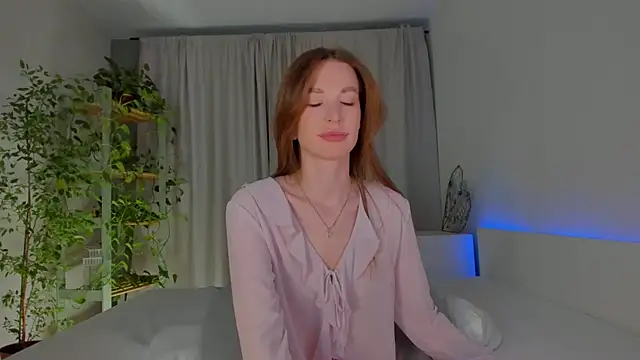 Snapshot of Masha_01 chatting on September 2025 02:22:01 PM Masha 01 online show from September 2025 02:22:01 PM