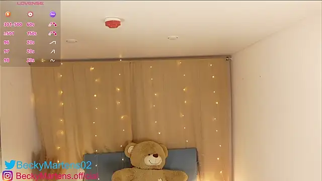 Snapshot of BeckyMartens chatting on December 2024 06:22:02 AM BeckyMartens online show from December 2024 06:22:02 AM