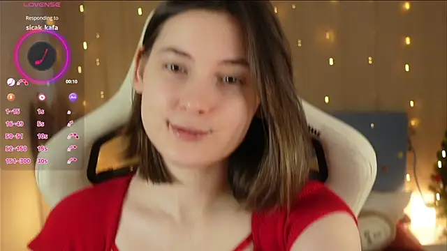 Snapshot of BeckyMartens chatting on December 2024 01:01:02 AM BeckyMartens online show from December 2024 01:01:02 AM