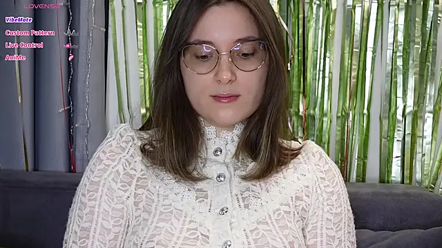 Snapshot of BeckyMartens chatting on September 2025 02:23:01 AM BeckyMartens online show from September 2025 02:23:01 AM