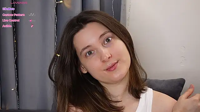 Snapshot of BeckyMartens chatting on October 2025 02:41:02 AM BeckyMartens online show from October 2025 02:41:02 AM