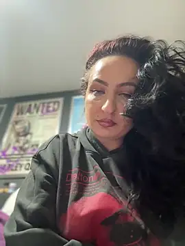 Snapshot of itsCassie chatting on January 2025 05:56:02 PM itsCassie online show from January 2025 05:56:02 PM