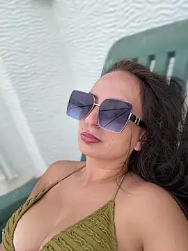 Snapshot of itsCassie chatting on October 2025 09:50:02 AM itsCassie online show from October 2025 09:50:02 AM