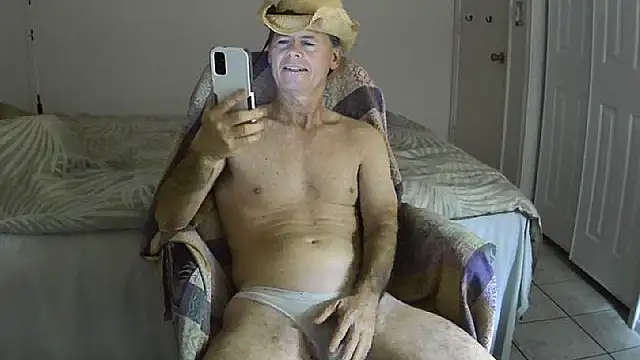 Snapshot of nakeedcowboi65 chatting on February 2025 08:31:01 AM nakeedcowboi65 online show from February 2025 08:31:01 AM