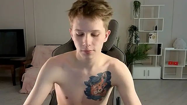 Snapshot of arlekincrop chatting on September 2025 01:49:02 AM arlekincrop online show from September 2025 01:49:02 AM