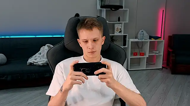 Snapshot of arlekincrop chatting on September 2025 05:05:02 PM arlekincrop online show from September 2025 05:05:02 PM