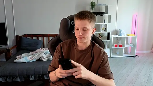 Snapshot of arlekincrop chatting on September 2025 05:22:01 AM arlekincrop online show from September 2025 05:22:01 AM