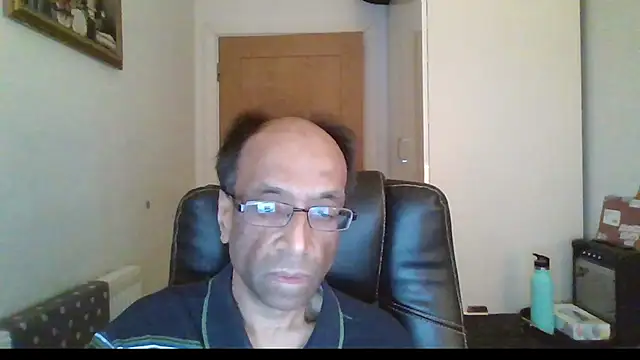 Snapshot of rauncher1 chatting on February 2026 05:53:02 PM rauncher1 online show from February 2026 05:53:02 PM