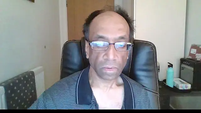 Snapshot of rauncher1 chatting on February 2026 09:17:01 AM rauncher1 online show from February 2026 09:17:01 AM