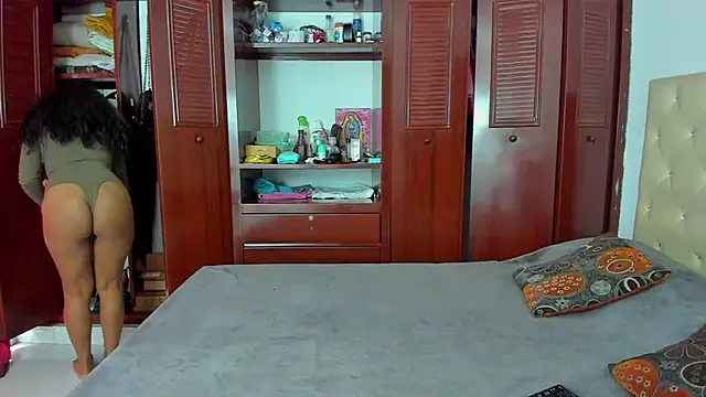 Snapshot of LUISSA_ chatting on January 2025 02:19:01 PM LUISSA  online show from January 2025 02:19:01 PM