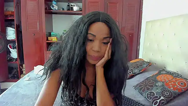 Snapshot of LUISSA_ chatting on January 2025 02:19:02 PM LUISSA  online show from January 2025 02:19:02 PM