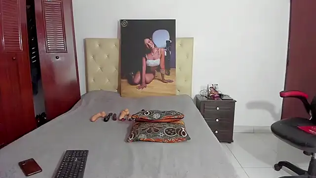 Snapshot of LUISSA_ chatting on February 2025 03:45:02 PM LUISSA  online show from February 2025 03:45:02 PM