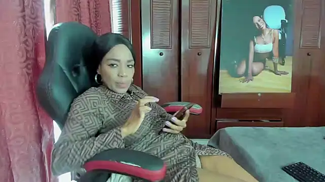 Snapshot of LUISSA_ chatting on September 2025 12:26:01 PM LUISSA  online show from September 2025 12:26:01 PM