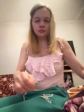 Susanel online show from February 2025 03:19:02 PM