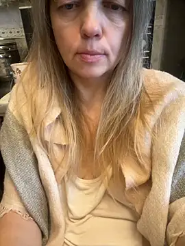 Susanel online show from November 2025 11:57:02 AM