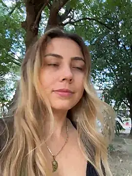 Brittanyrosexx online show from December 2024 02:00:02 PM