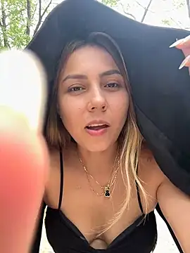 Brittanyrosexx online show from March 2025 07:12:01 PM