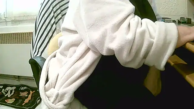 douceur63 online show from April 2026 10:57:01 AM