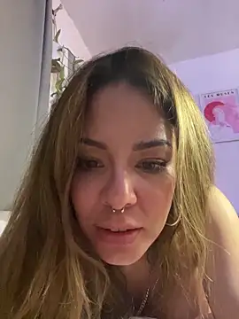 Snapshot of LilEuphoria chatting on April 2026 07:45:01 AM LilEuphoria online show from April 2026 07:45:01 AM