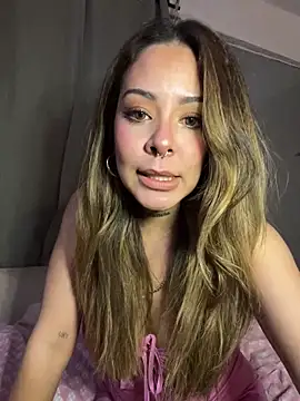 Snapshot of LilEuphoria chatting on April 2026 04:29:01 AM LilEuphoria online show from April 2026 04:29:01 AM