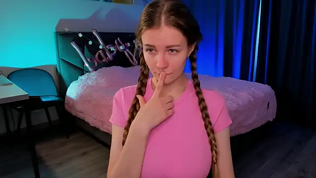 Snapshot of SweetMilkis chatting on February 2025 09:07:01 AM SweetMilkis online show from February 2025 09:07:01 AM