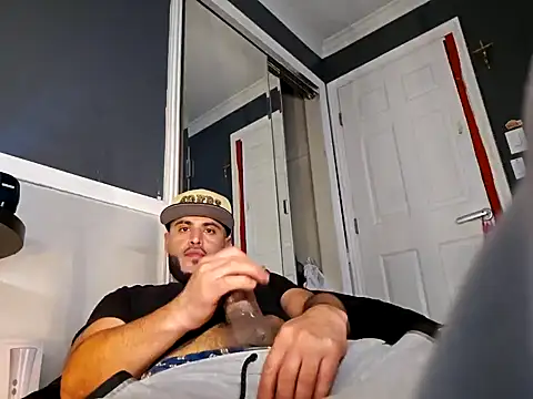 gardy8585 online show from January 2025 08:26:02 PM