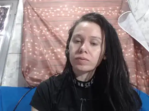Snapshot of Venusluxodomme chatting on October 2025 02:47:01 PM Venusluxodomme online show from October 2025 02:47:01 PM