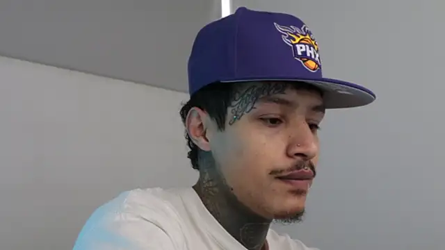 Snapshot of trieone chatting on December 2024 02:38:02 PM trieone online show from December 2024 02:38:02 PM