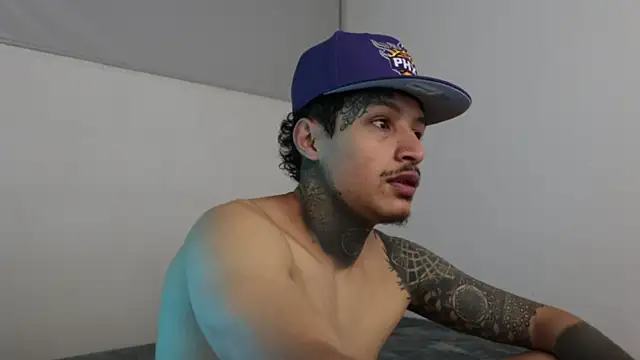 Snapshot of trieone chatting on December 2024 03:14:02 AM trieone online show from December 2024 03:14:02 AM