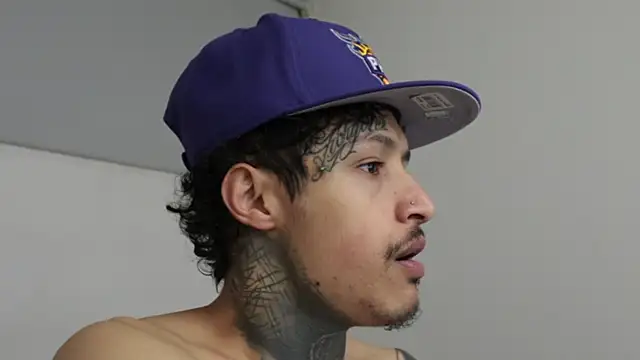 Snapshot of trieone chatting on January 2025 04:08:02 AM trieone online show from January 2025 04:08:02 AM