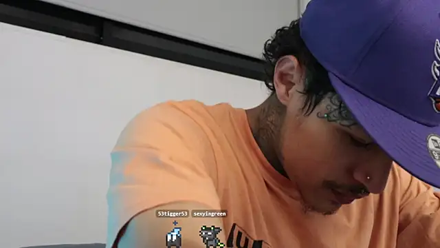 Snapshot of trieone chatting on January 2025 06:12:01 AM trieone online show from January 2025 06:12:01 AM