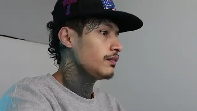 Snapshot of trieone chatting on February 2025 04:23:01 AM trieone online show from February 2025 04:23:01 AM