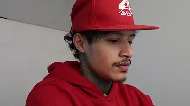 Snapshot of trieone chatting on February 2025 08:10:01 AM trieone online show from February 2025 08:10:01 AM