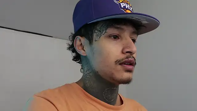 Snapshot of trieone chatting on February 2025 04:36:02 AM trieone online show from February 2025 04:36:02 AM