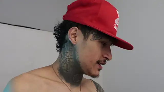 Snapshot of trieone chatting on February 2025 07:38:02 AM trieone online show from February 2025 07:38:02 AM