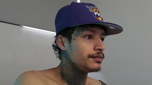 Snapshot of trieone chatting on February 2025 05:26:01 PM trieone online show from February 2025 05:26:01 PM