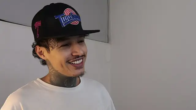 Snapshot of trieone chatting on March 2025 07:30:02 AM trieone online show from March 2025 07:30:02 AM